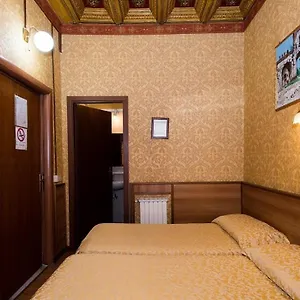Hotel Artromano, Rom