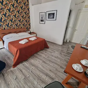 Pensión Story, Roma