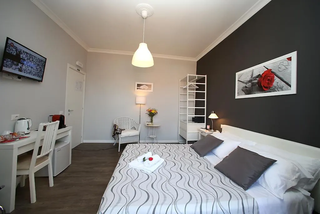 A 2 Passi Dai Musei Luxury Guest House Rome